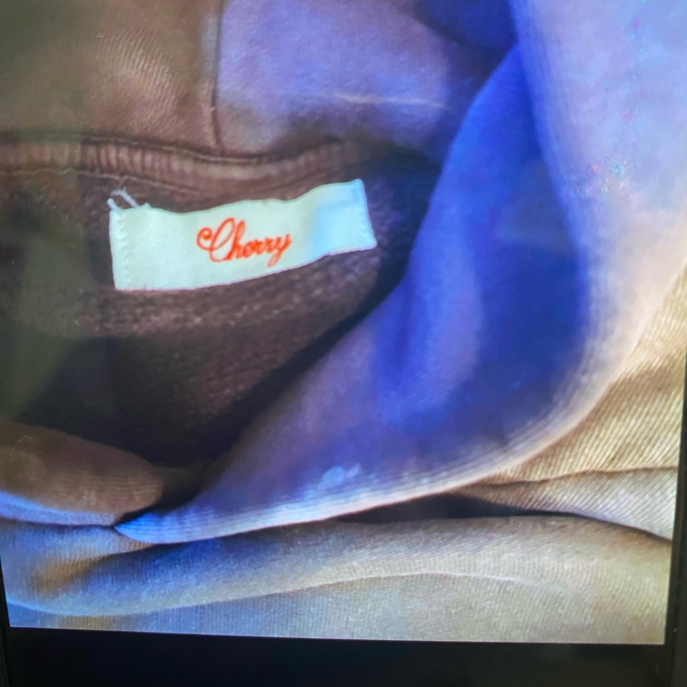Cherry LA X Girls Don’t Cry - Picture 5 of 8